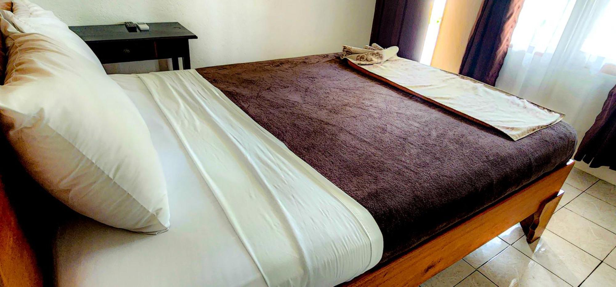 Arenal Poshpacker Hostal